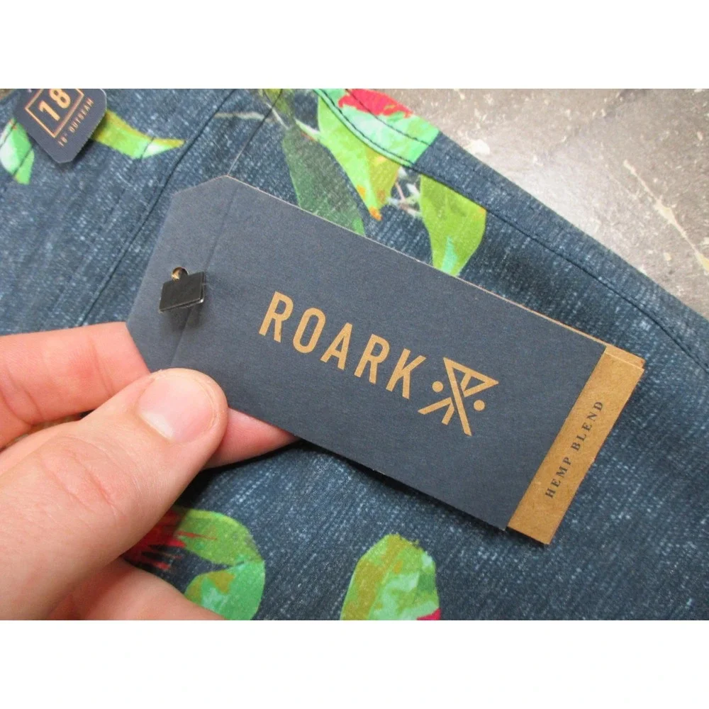 Roark Shorts Mens 30 Navy Passage 18 La Selva Boardshorts Floral Tropical RB402